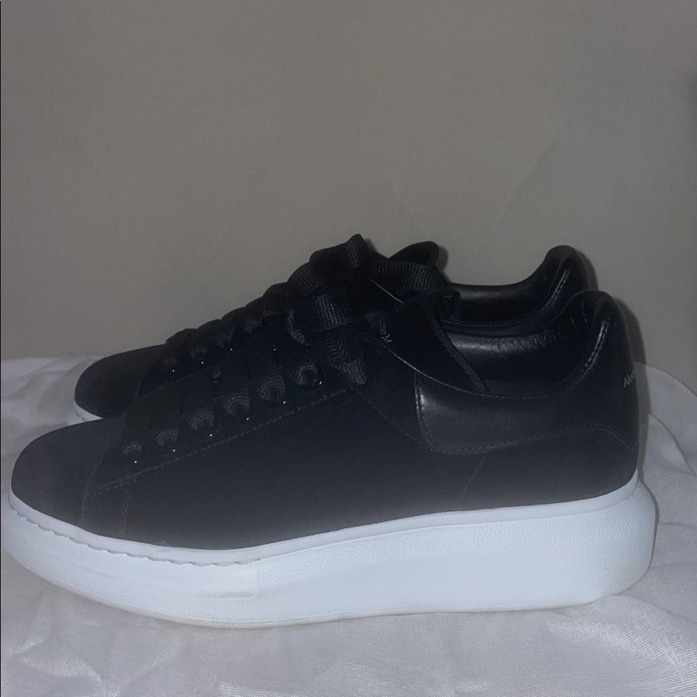 Authentic Alexander McQueen Oversized Snker 38.5W